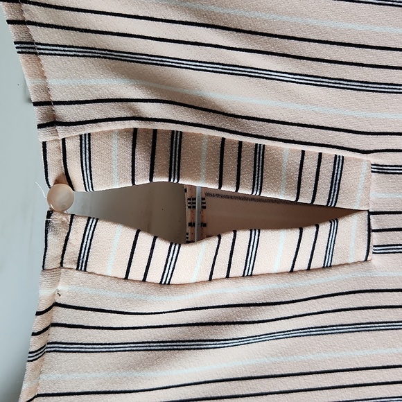 Adrianna Papell Striped Flutter Sleeve Blouse Size L Color Peach - Picture 6 of 7